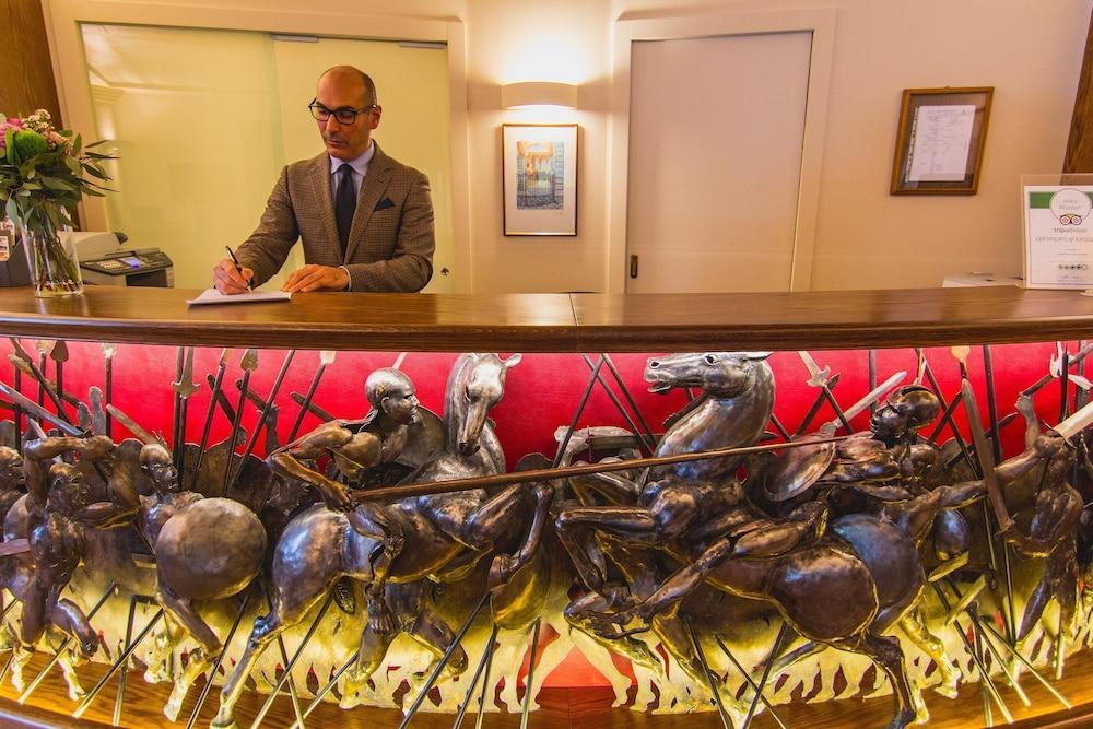 Hotel Parco Borromeo - Monza Brianza 切萨诺·马德尔诺 外观 照片