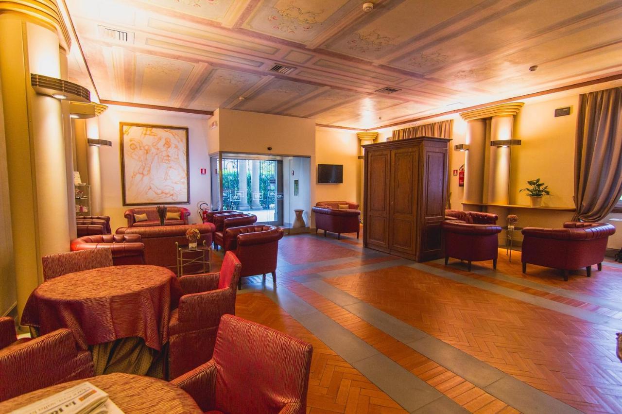 Hotel Parco Borromeo - Monza Brianza 切萨诺·马德尔诺 外观 照片