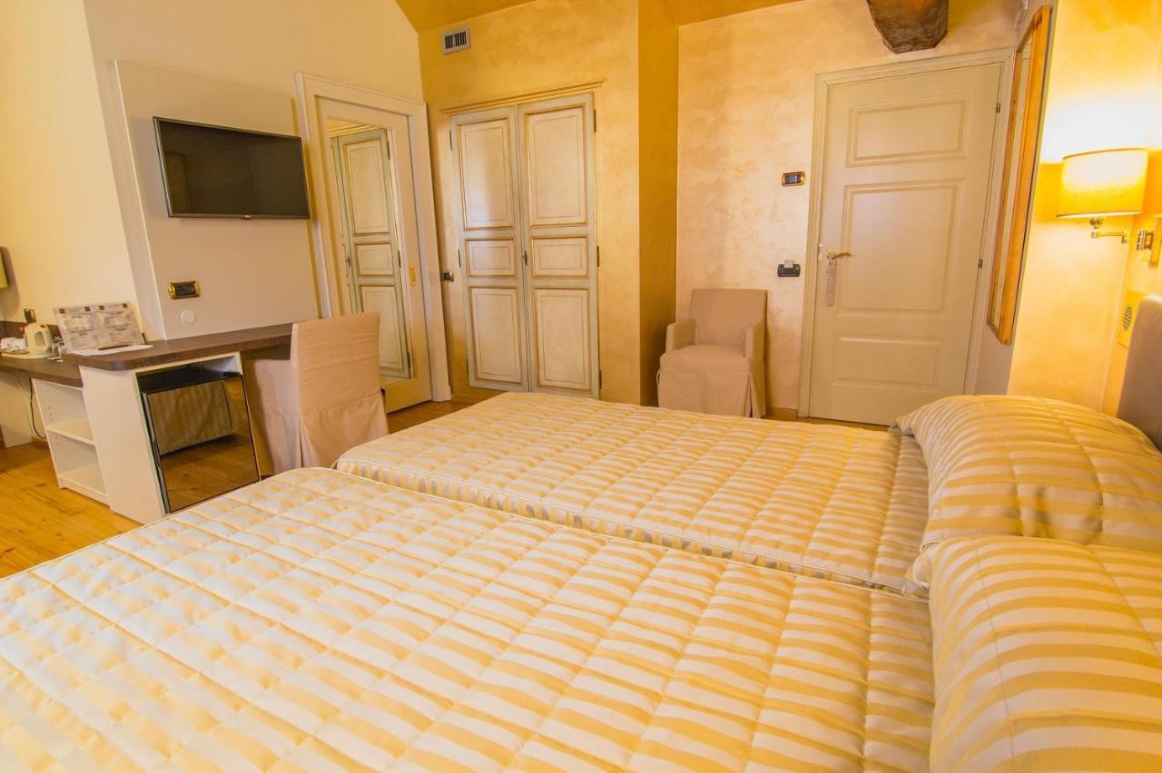 Hotel Parco Borromeo - Monza Brianza 切萨诺·马德尔诺 外观 照片