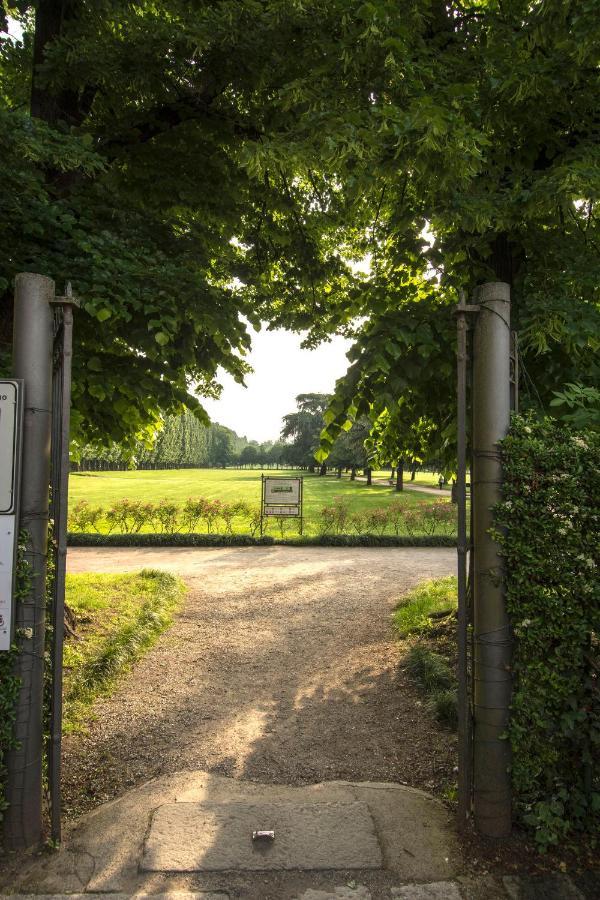 Hotel Parco Borromeo - Monza Brianza 切萨诺·马德尔诺 外观 照片