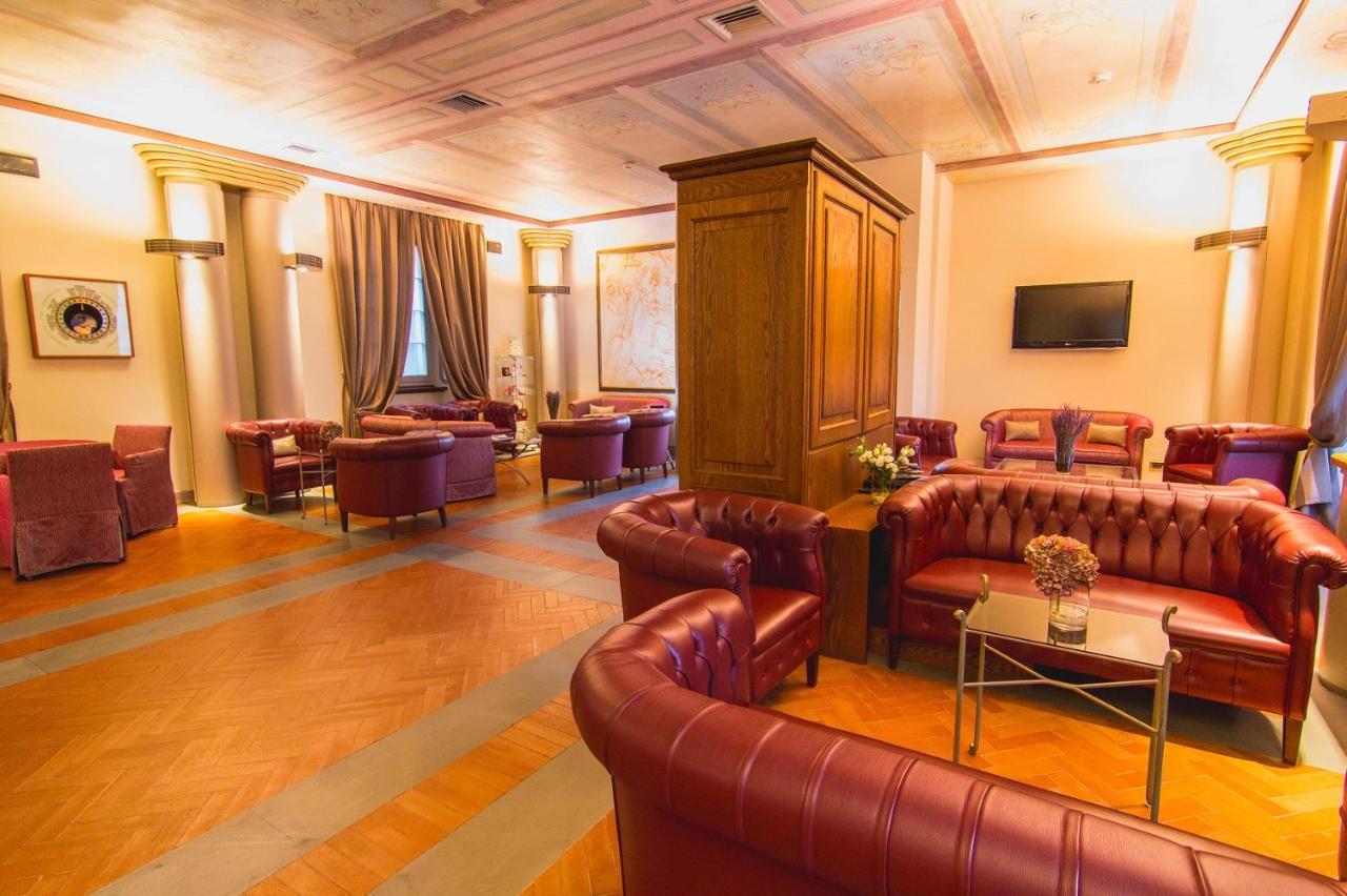 Hotel Parco Borromeo - Monza Brianza 切萨诺·马德尔诺 外观 照片