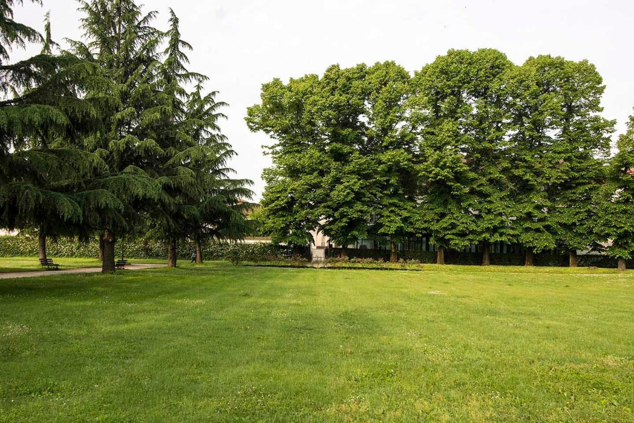 Hotel Parco Borromeo - Monza Brianza 切萨诺·马德尔诺 外观 照片
