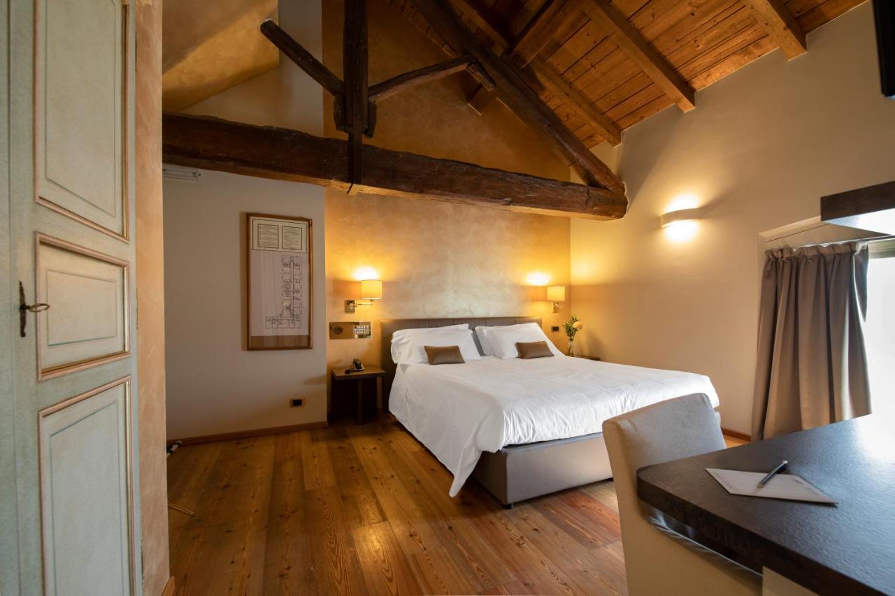 Hotel Parco Borromeo - Monza Brianza 切萨诺·马德尔诺 外观 照片