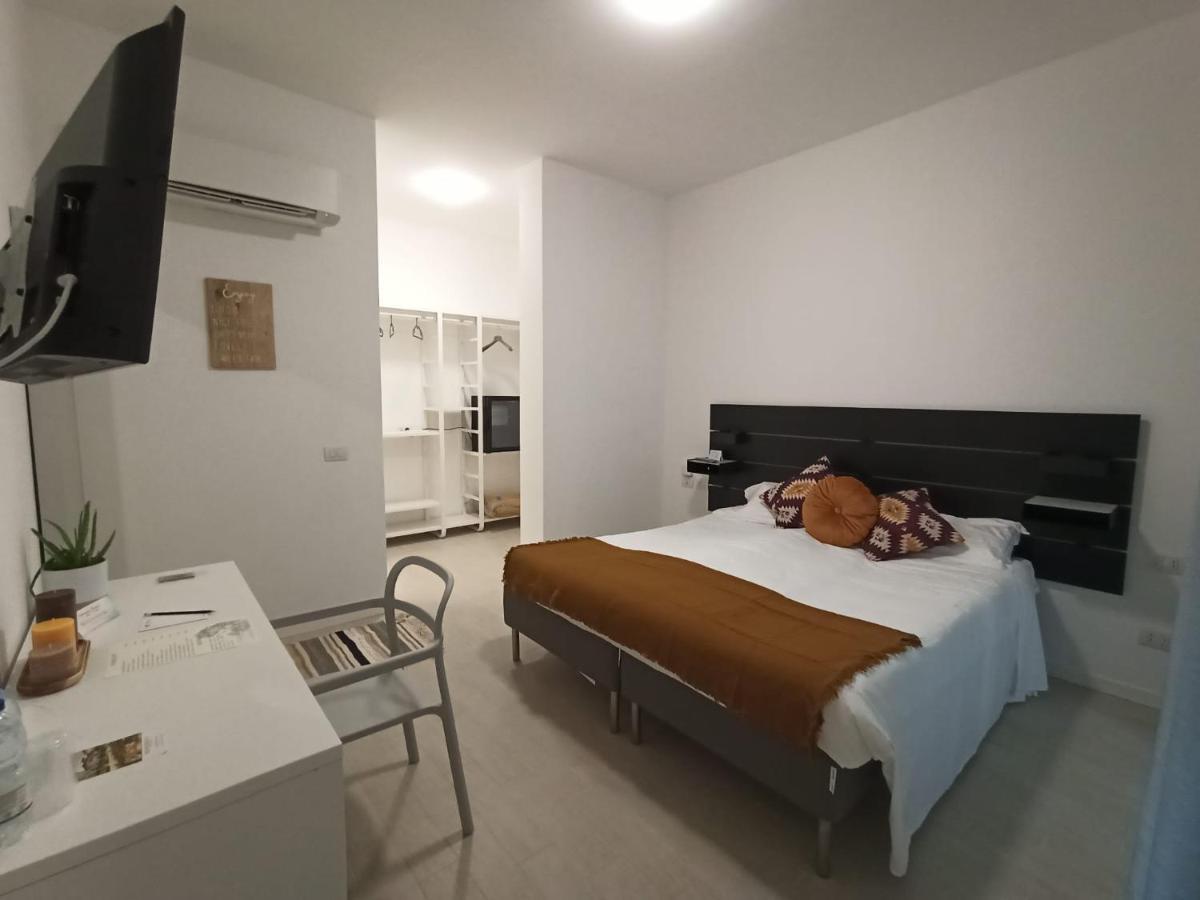 Hotel Parco Borromeo - Monza Brianza 切萨诺·马德尔诺 外观 照片