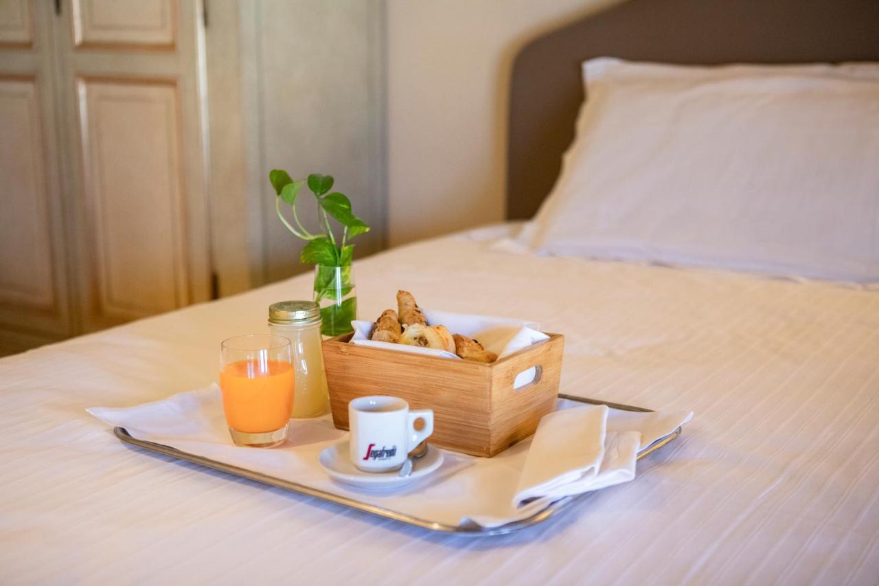 Hotel Parco Borromeo - Monza Brianza 切萨诺·马德尔诺 外观 照片