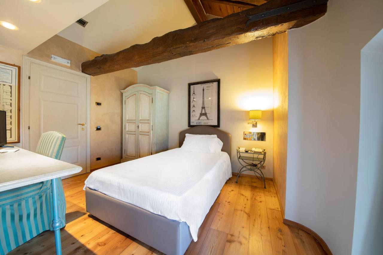 Hotel Parco Borromeo - Monza Brianza 切萨诺·马德尔诺 外观 照片