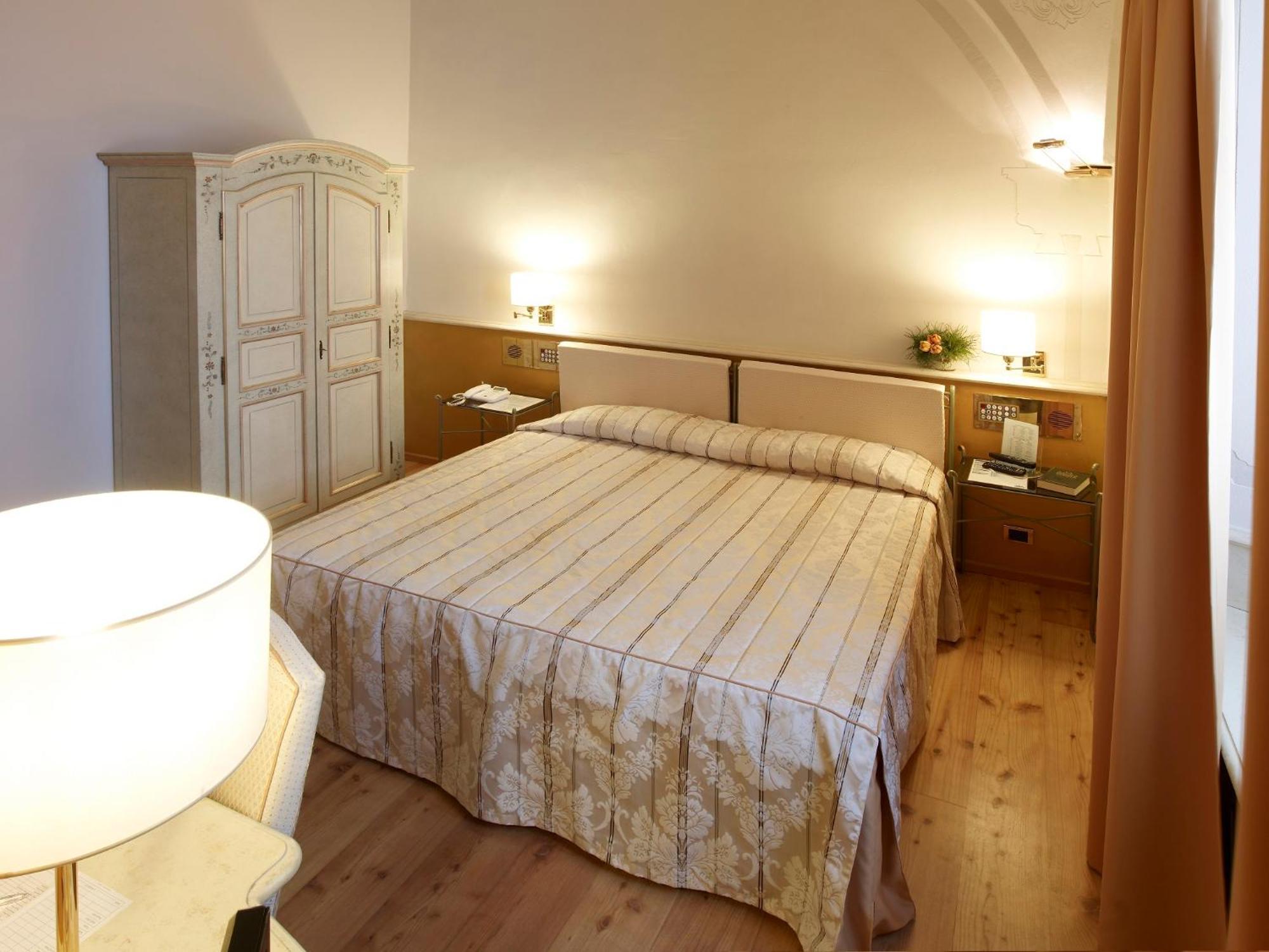 Hotel Parco Borromeo - Monza Brianza 切萨诺·马德尔诺 客房 照片